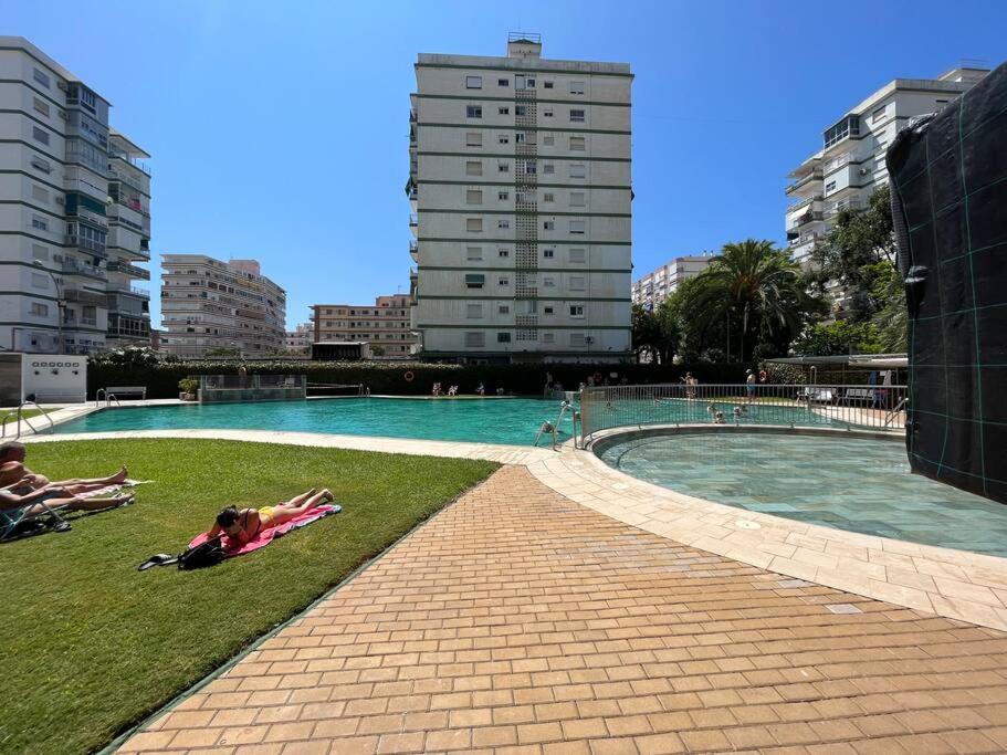 Apartamento Ginebra Torre Del Mar Εξωτερικό φωτογραφία