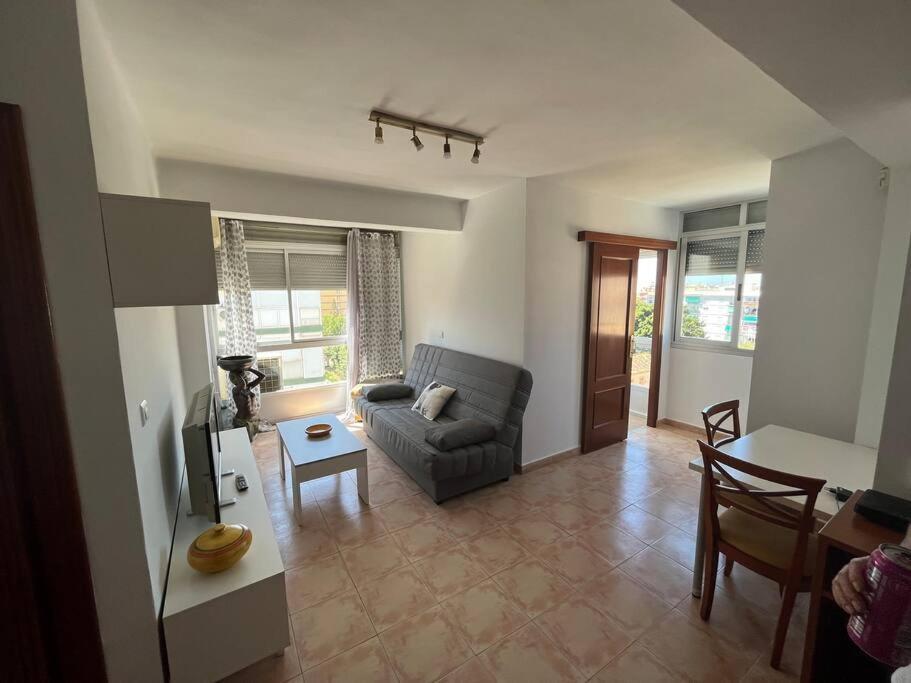 Apartamento Ginebra Torre Del Mar Εξωτερικό φωτογραφία