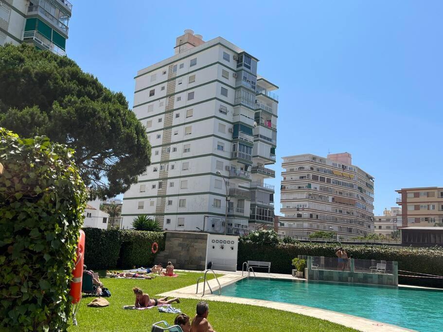 Apartamento Ginebra Torre Del Mar Εξωτερικό φωτογραφία